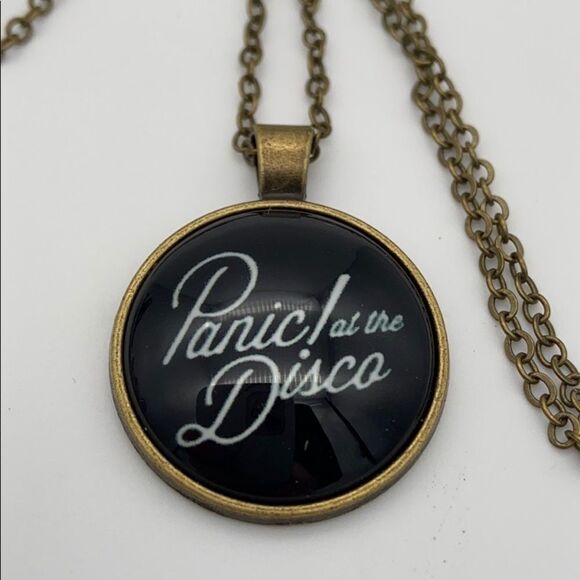🍭6/$30 New Panic at the Disco Necklace - Picture 2 of 6